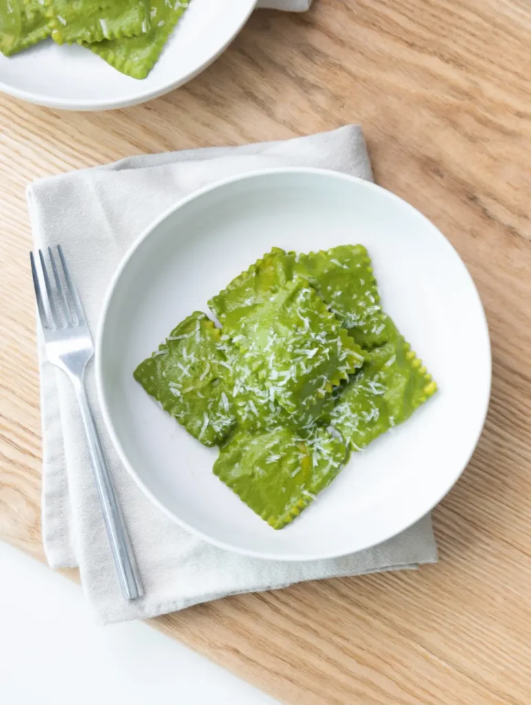 Cheese Ravioli with Creamy Green Sauce